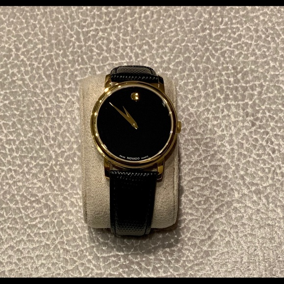 *Make an Offer* NWOT Movado watch - Picture 3 of 5